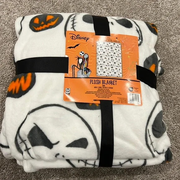 Disney’s The Nightmare Before Christmas Plush Blanket - Picture 1 of 2